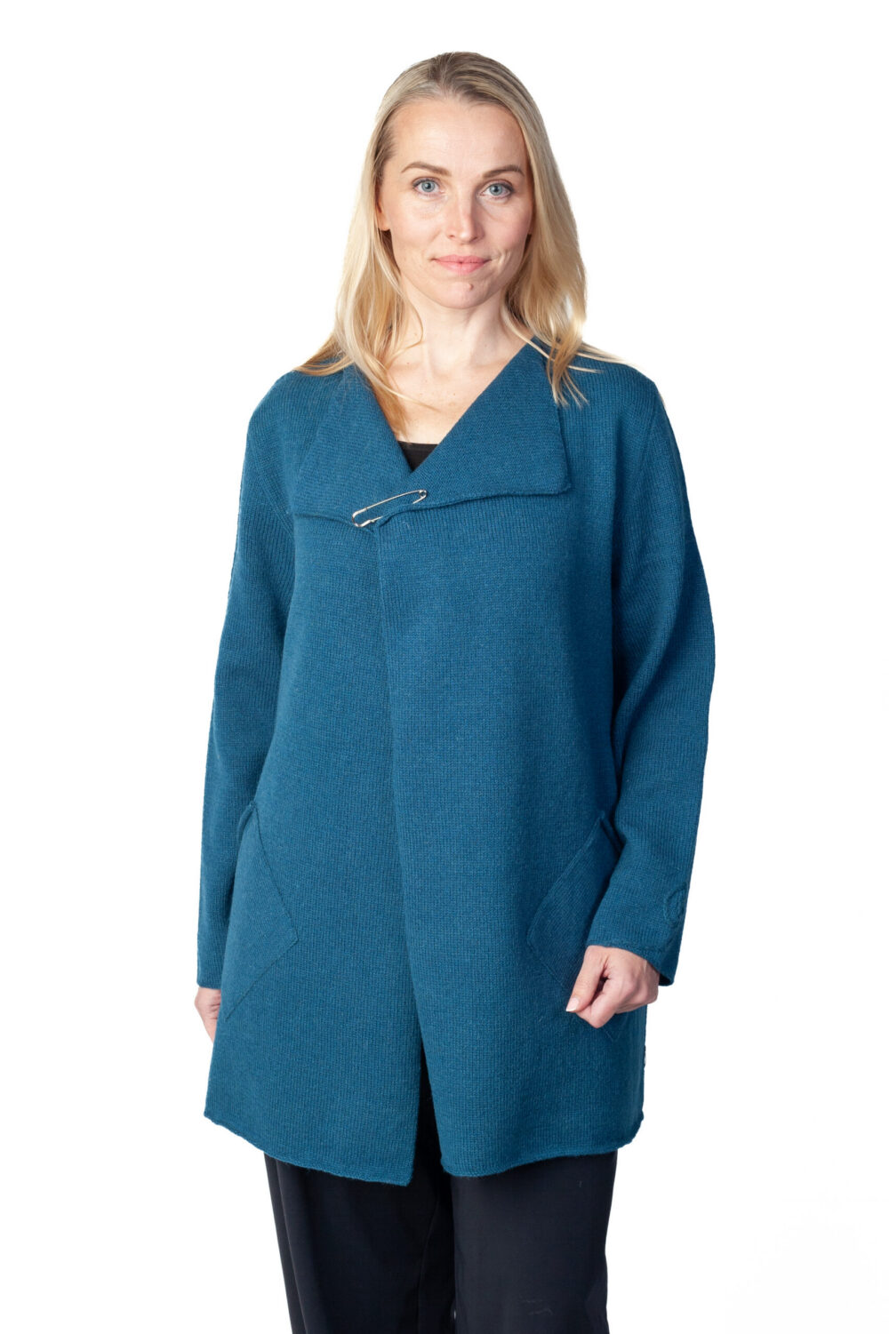 Wool wrap cardigan with pockets and protective patterns - Image 2