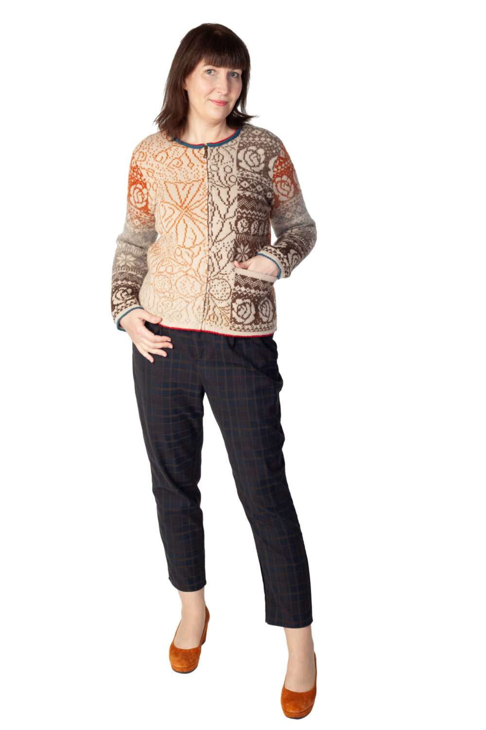 t-658-nn1-short-wool-cardigan-tree-of-life-flower-pattern-pocket-front2-2.jpg Short wool cardigan with Tree of Life flower pattern and pocket - Image 1