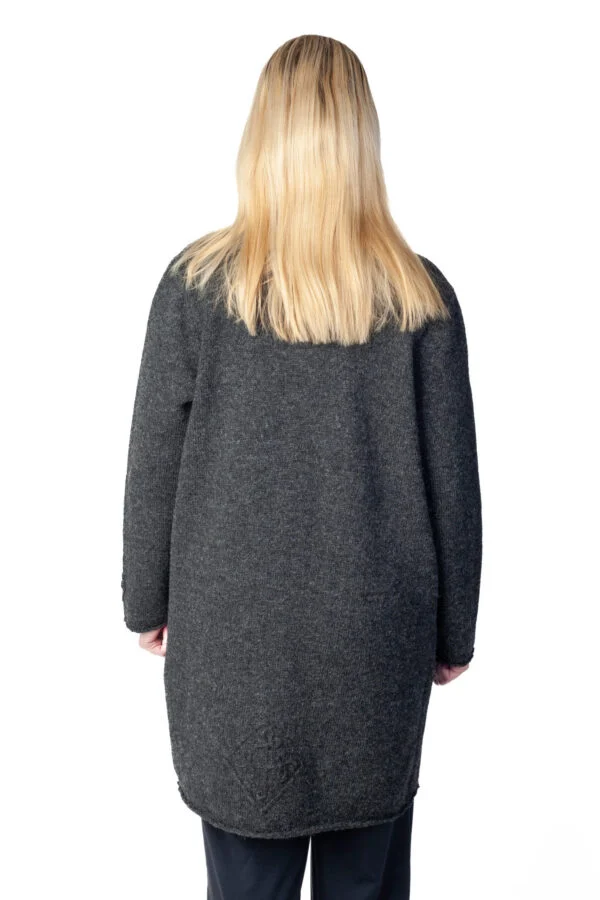 Long wool wrap cardigan with pockets and protective patterns