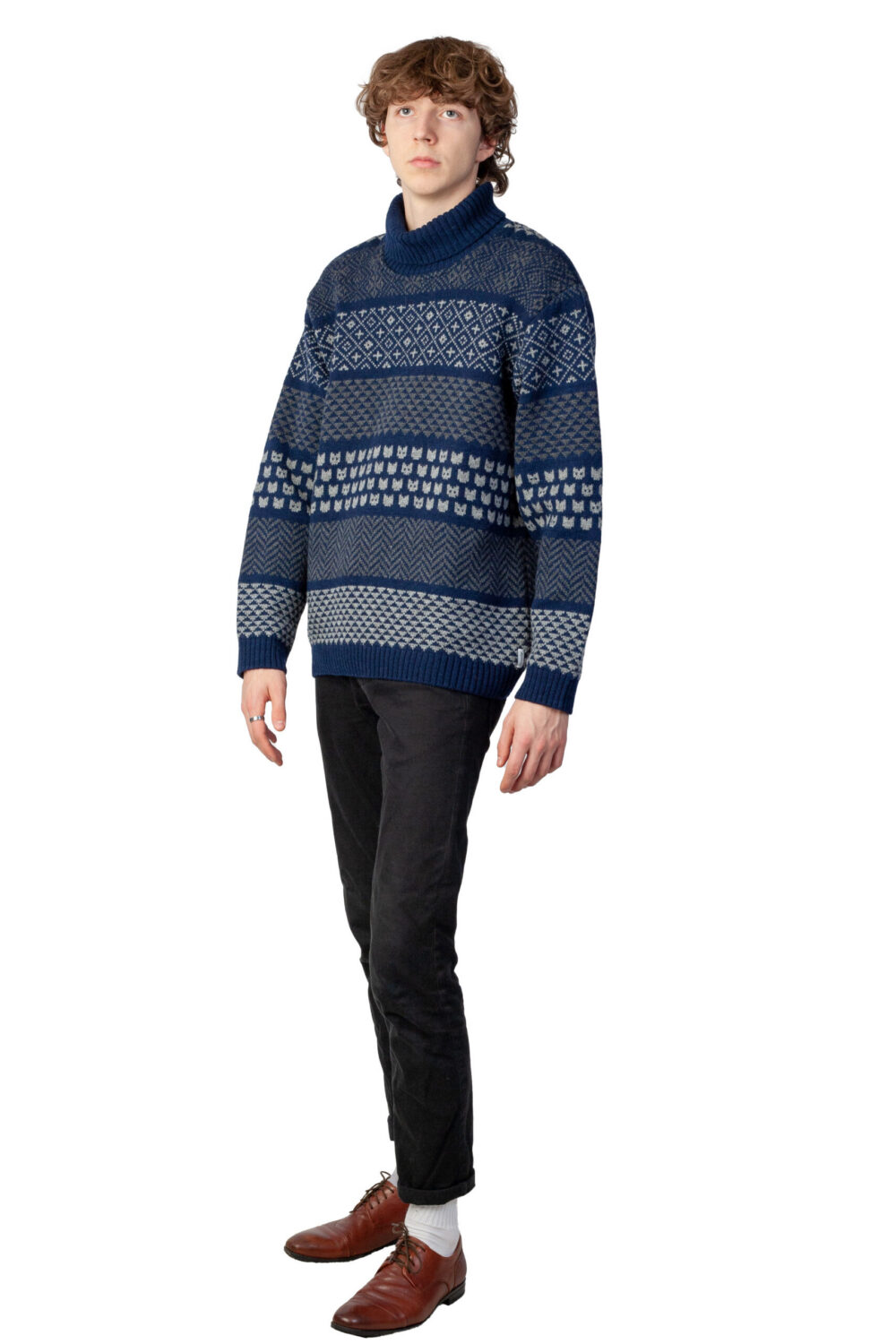 Merino wool turtleneck pullover with cat patterns - Image 2