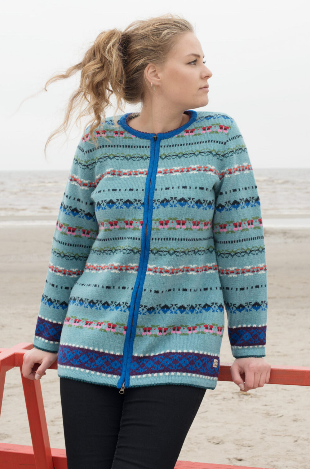 v-11-ss3-wool-cardigan-muhu-pattern-front-2.jpg Wool cardigan with Muhu pattern - Image 1
