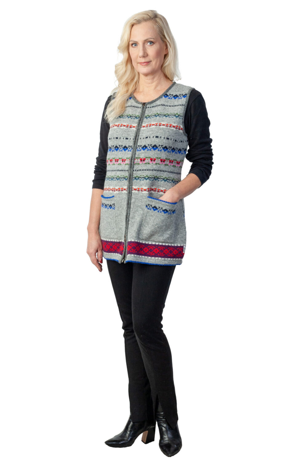 Long wool vest with Estonian folk patterns and zipper - Image 2