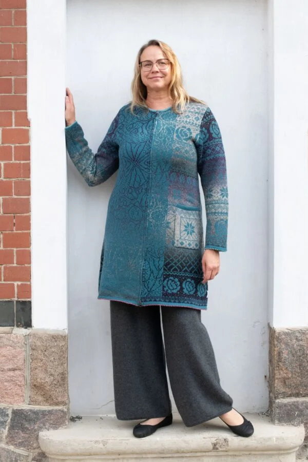 Long A-line Cardigan with Graphic Pattern and One Pocket