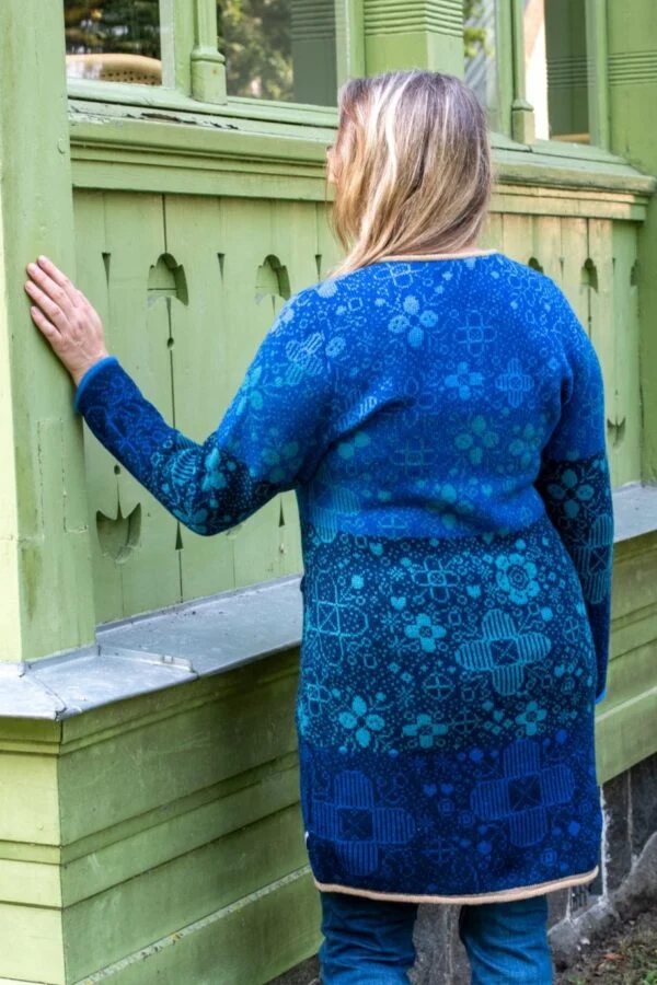 Long Cardigan with Power Flowers and Pockets – image 2