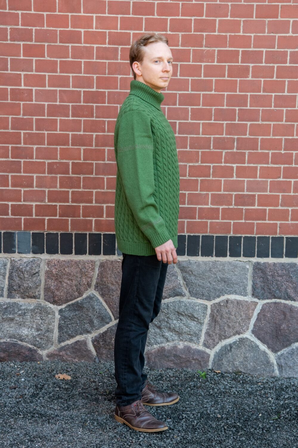 Men’s pullover with cable pattern and hidden message on sleeve - Image 2