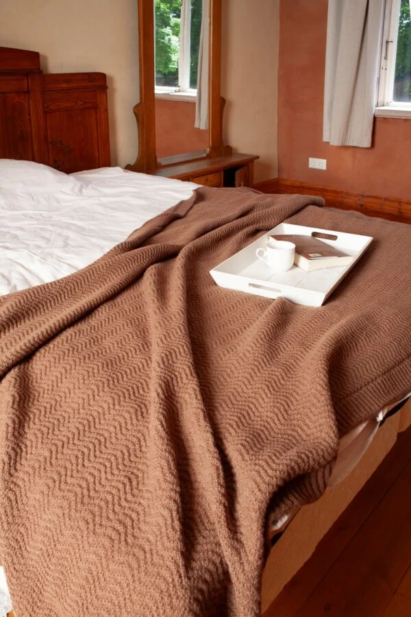 Wool throw "Wave"