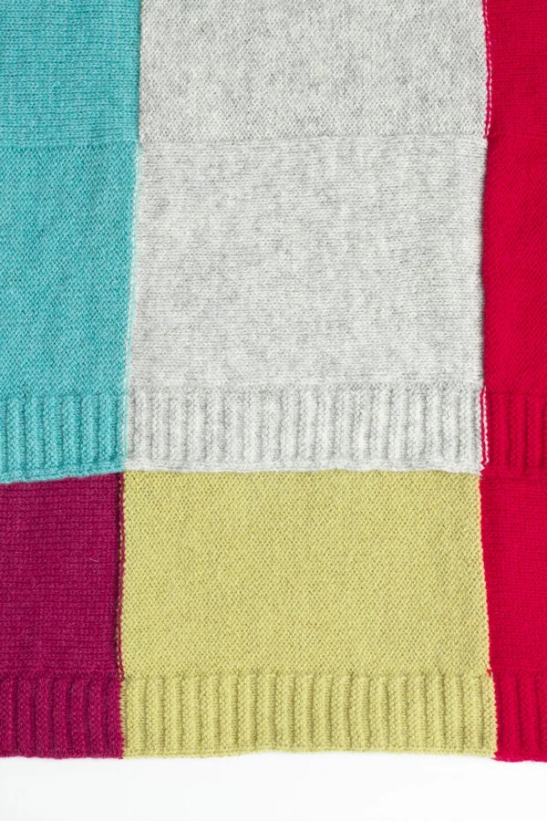 Wool throw "Wide checkered-stripes" – image 2