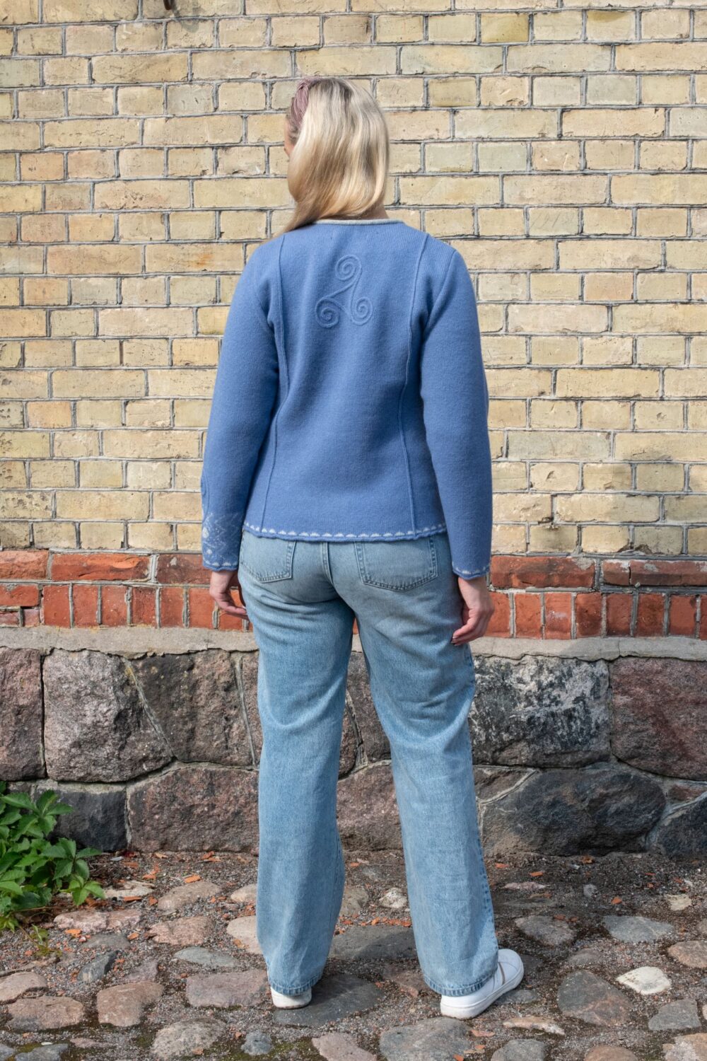 Short cardigan-dress, spiral detail on sleeve - Image 3
