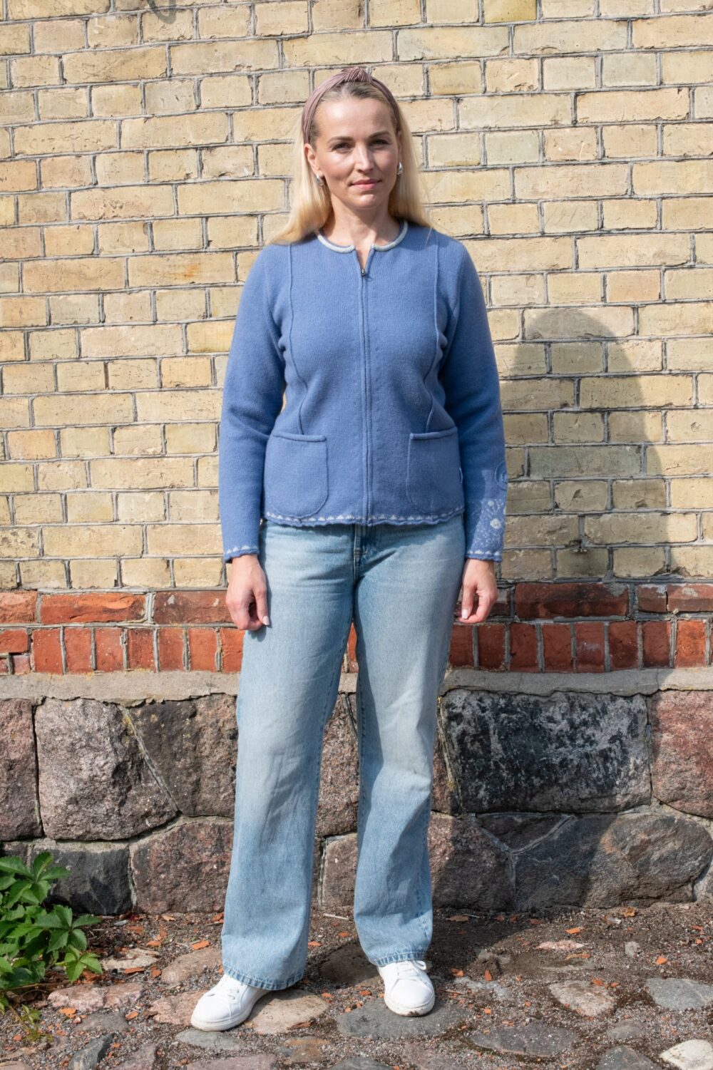 T-678 sinine lüh kardigan Short cardigan-dress, spiral detail on sleeve - Image 1