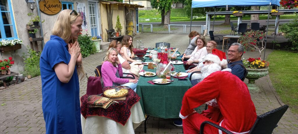 kauni brand team of sewing and knitters celebrating christmas in summer