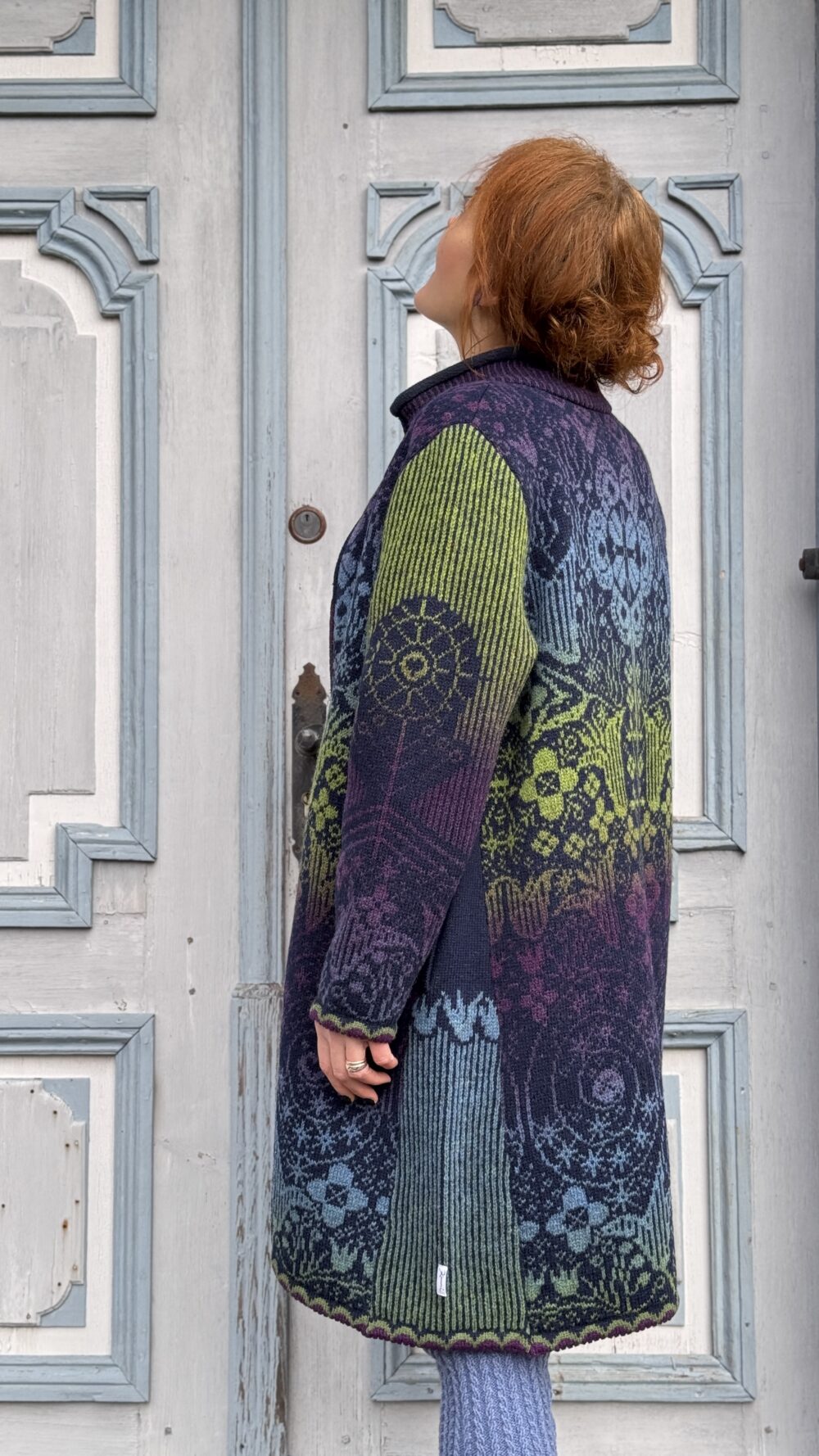 Long wool A-line coat with pockets - Image 3