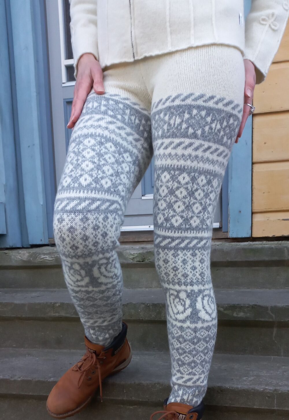 Merino wool leggings with Estonian patterns - Image 2