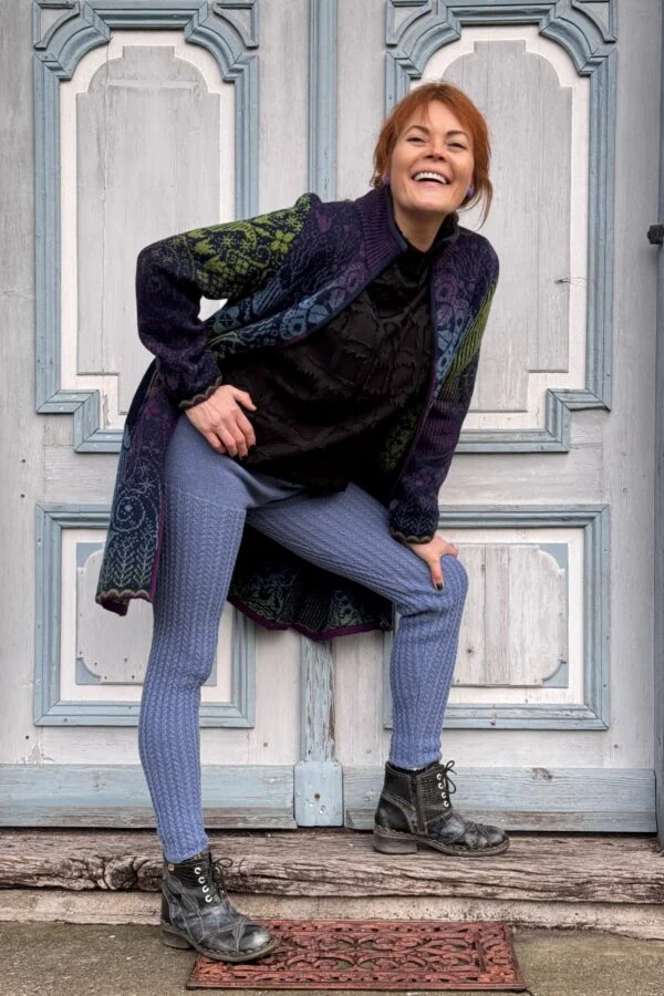 Palmikmustriga villased retuusid – hele denimsinine