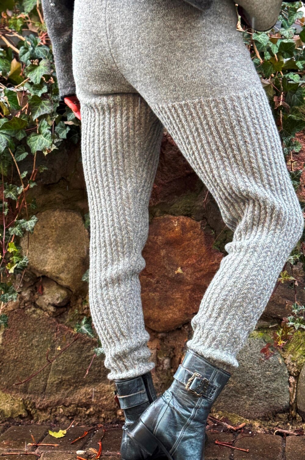 Cable-knit leggings - Image 3