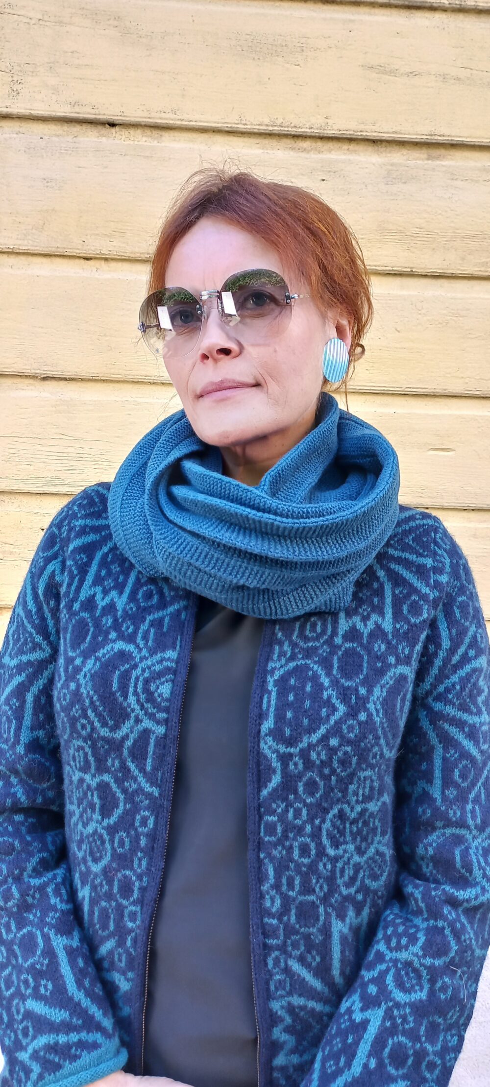 Scarf with texturized pattern - Image 2