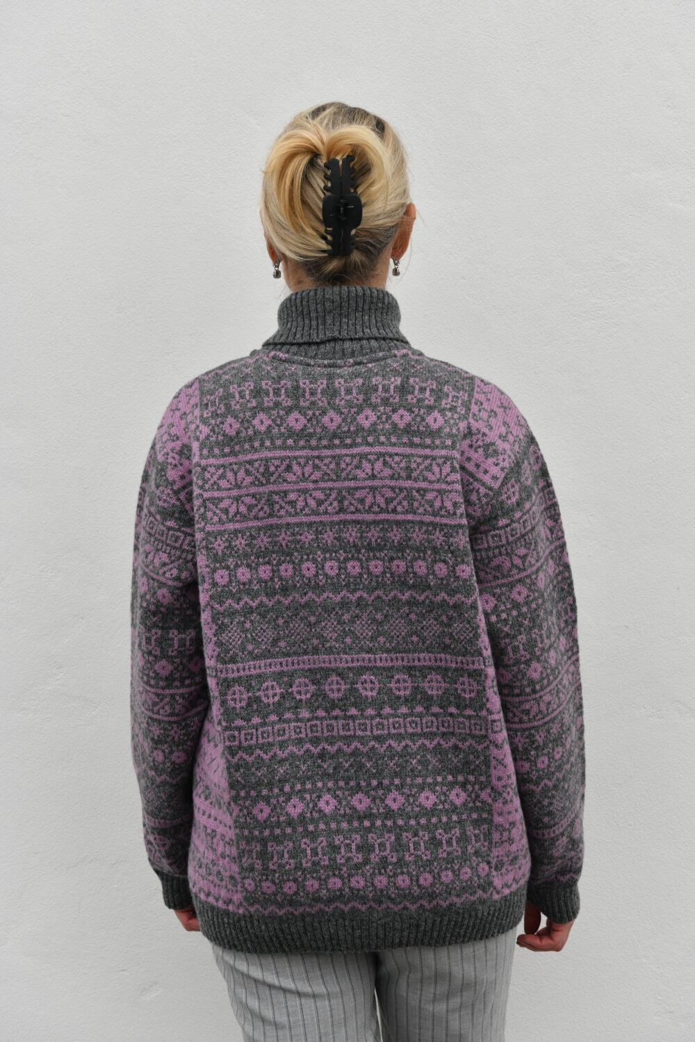 Unisex Patterned Turtleneck Sweater - Grey-Pink - Image 2