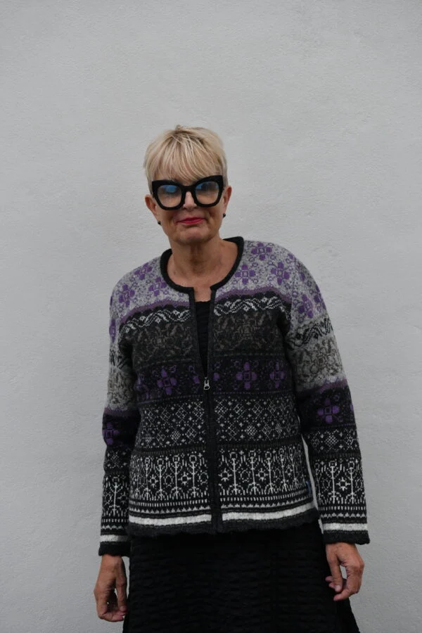 Cardigan »Lucky You« – kort mønstret cardigan til dame - Mørkegrå